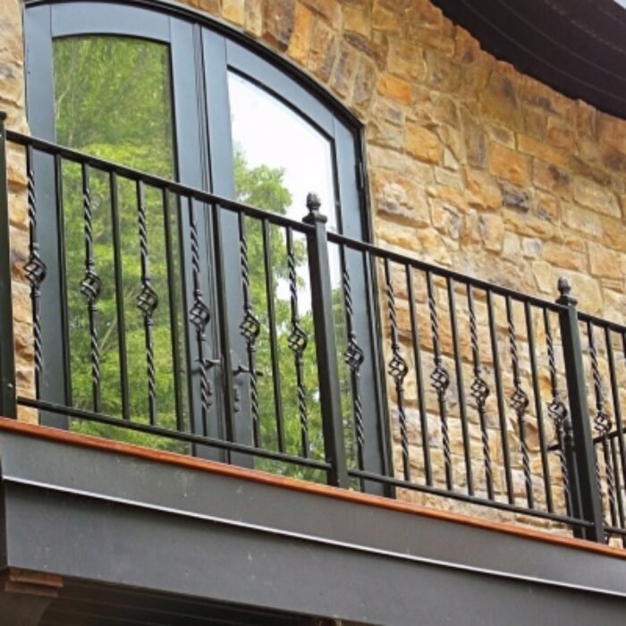 vse-o-balkonnyh-ograzhdeniyah-iz-metalla-8